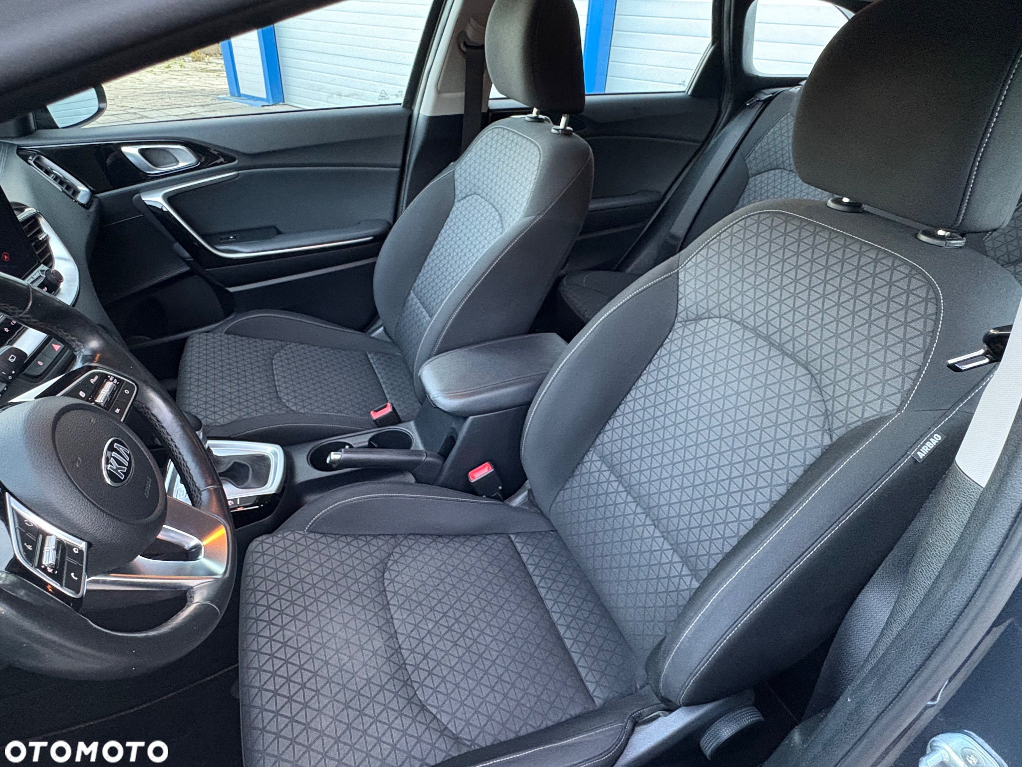 Kia Ceed 1.4 T-GDI DCT OPF Vision - 23