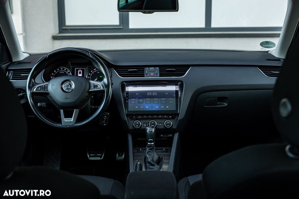 Skoda Octavia Combi 2.0 TDI (Green tec) 4x4 DSG Scout - 10