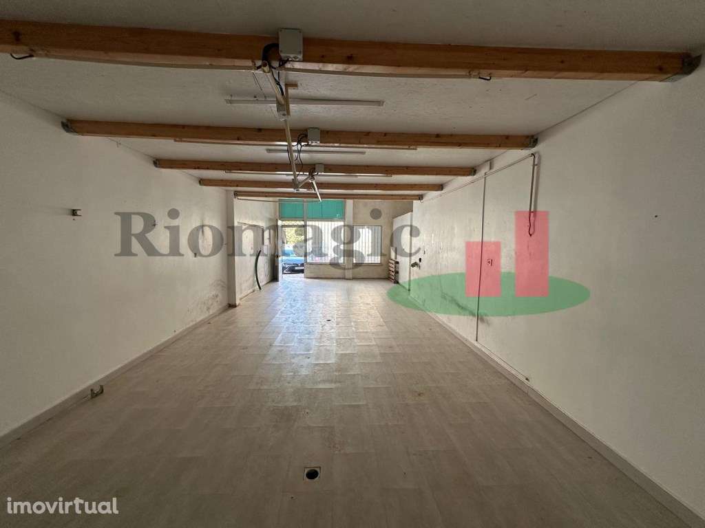 Loja ampla com WC em Loures - Grande imagem: 2/7