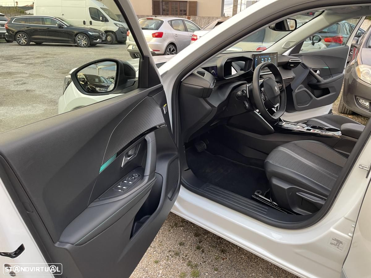 Peugeot 2008 1.5 BlueHDi Allure Pack EAT8 - 19
