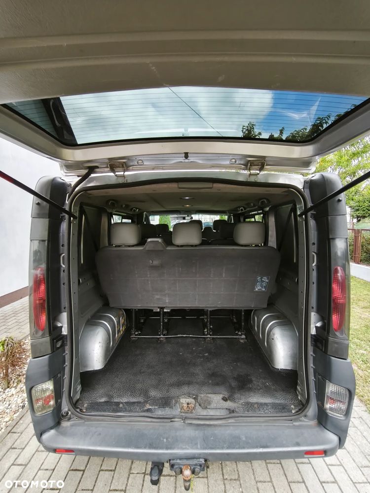 Opel Vivaro - 38