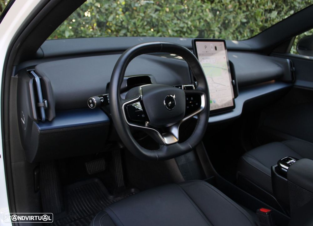 Volvo EX30 69 kWh Single Motor Extended Range Plus - 36