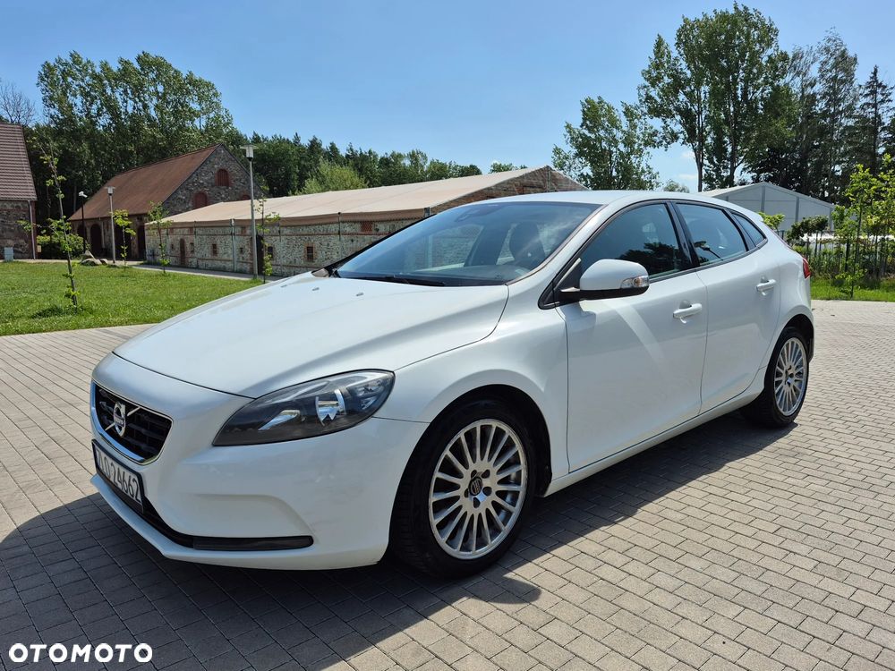 Volvo V40 D2 Momentum - 3
