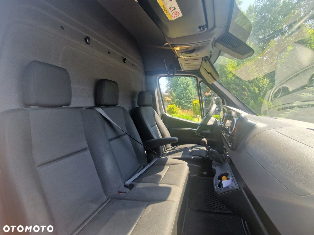 Mercedes-Benz SPRINTER - 4
