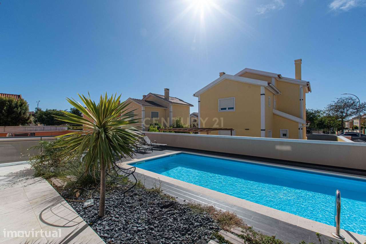 Moradia Independente T4+1 com Piscina, 321 m² de Construção e Garagem - Grande imagem: 5/58