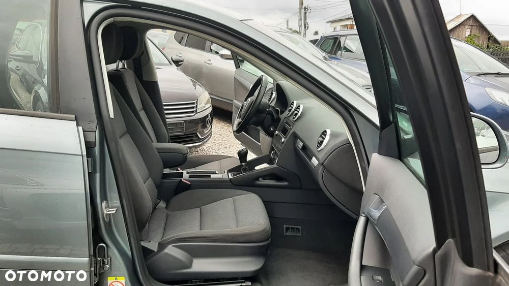 Audi A3 Sportback - 16