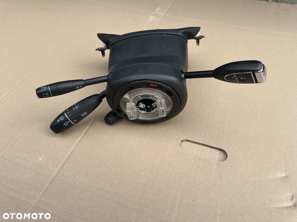 PRZEŁĄCZNIK TAŚMA TESLA MODEL S 1008303-00-D. - 1