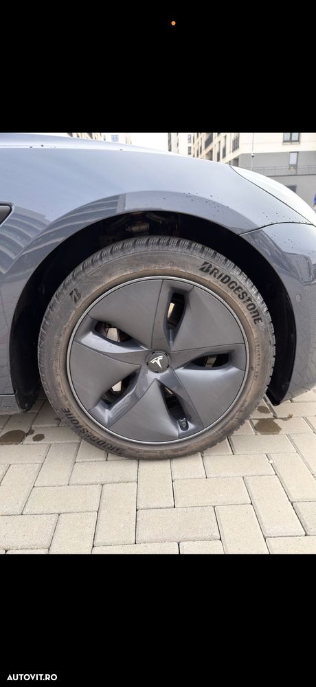 Tesla Model 3 Langstreckenbatterie Allradantrieb Dual Motor - 9