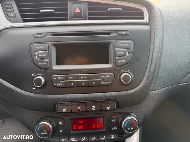Kia Ceed Cee'd 1.4 GSL Best - 14