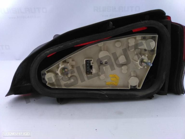 Farolim Trás Painel Esquerdo  Peugeot 106 I  [1991_1995] 1.4 D - 2