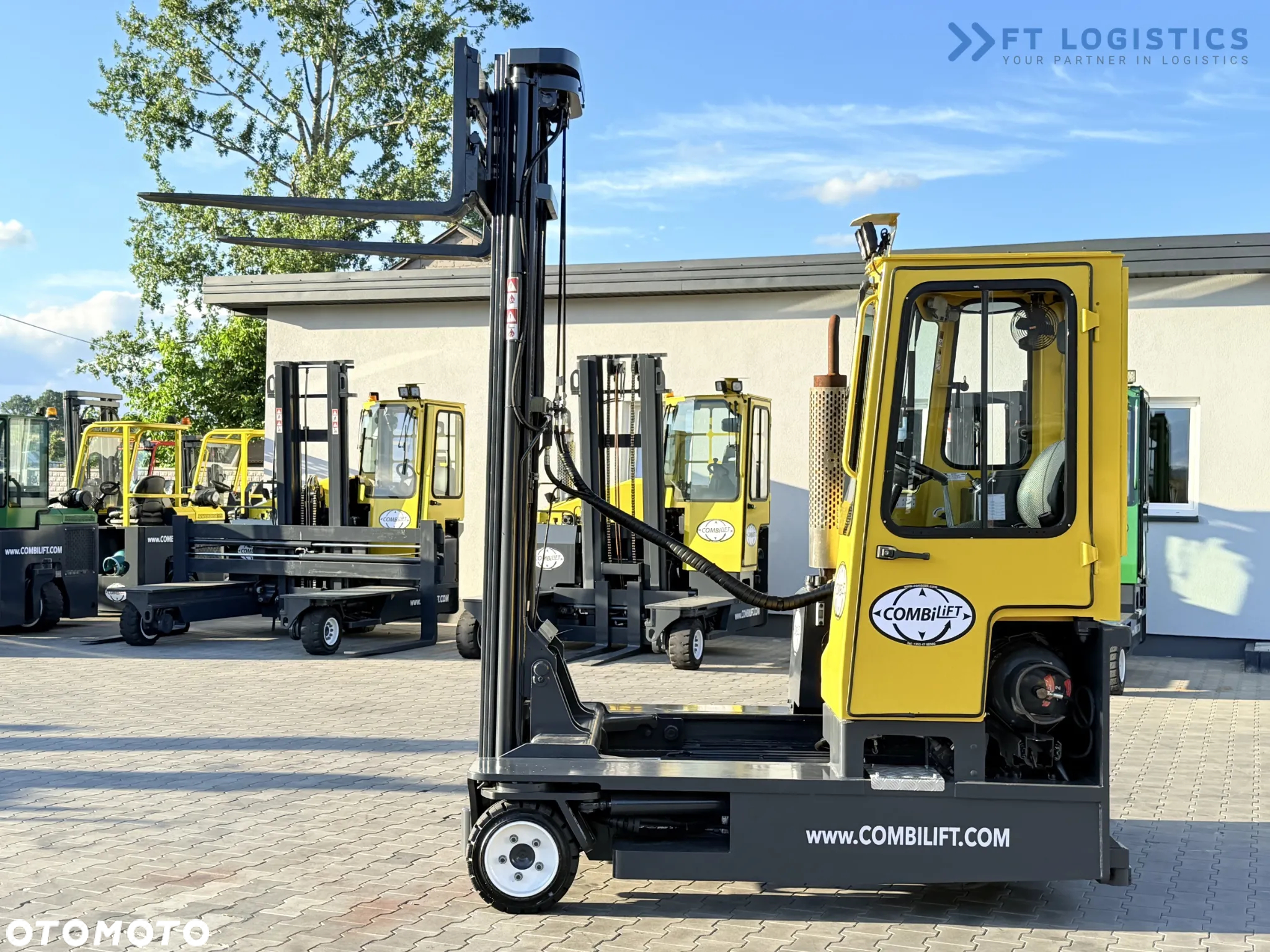 Combilift C3000 / GAS / TRIPLEX- 7600MM / POZYCJONER WIDEŁ / WOLNY SKON / PEŁNA OGRZEWANA KABINA / JEDYNIE 7868H / Szeroka oferta wózków czterokierunkowych i bocznych, dopasowanych do różnorodnych potrzeb i zastosowań. - 24