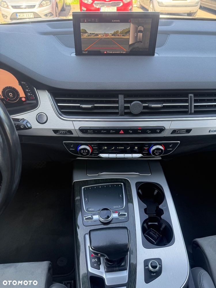 Audi Q7 - 24