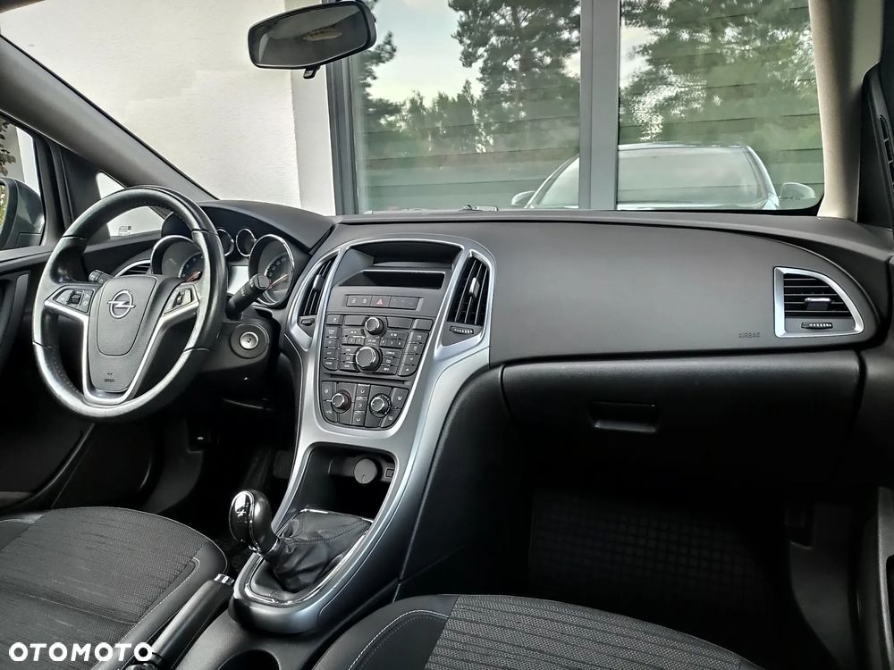 Opel Astra 1.4 T Essentia - 17