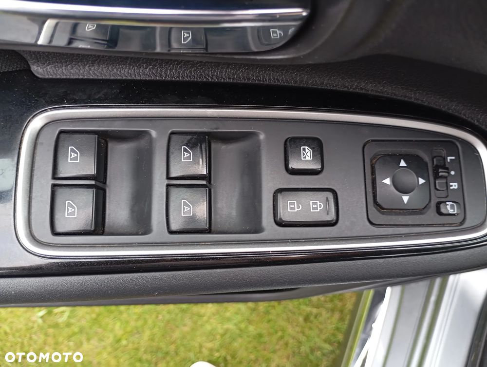 Mitsubishi Outlander - 38