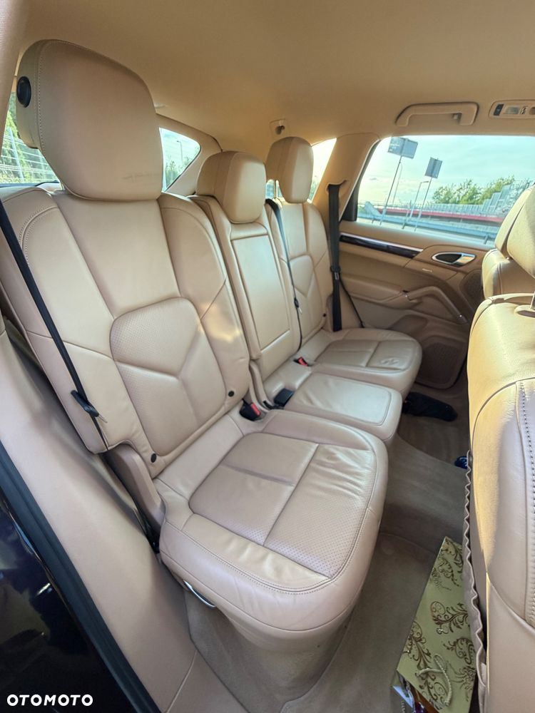 Porsche Cayenne - 13