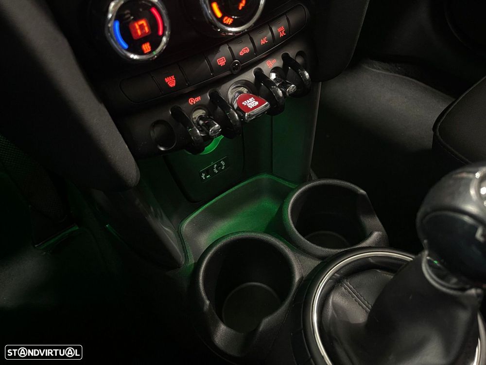 MINI 5 Portas Cooper D - 44