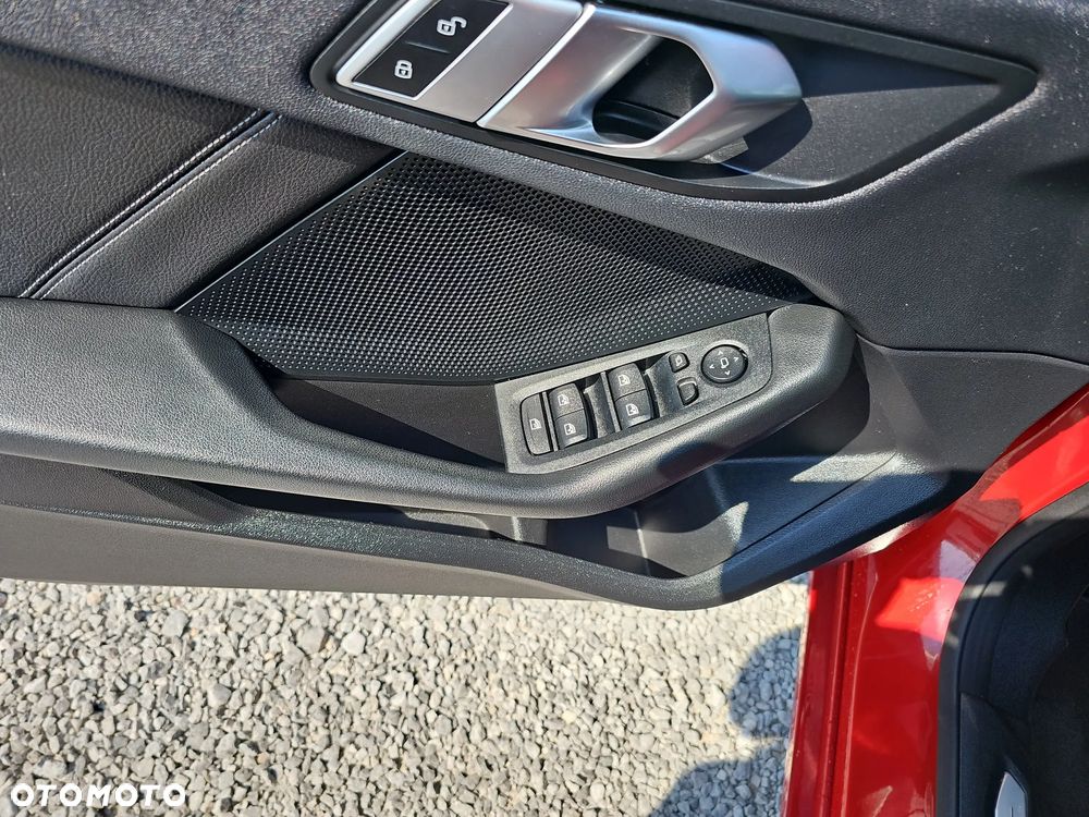 BMW Seria 2 218i - 13
