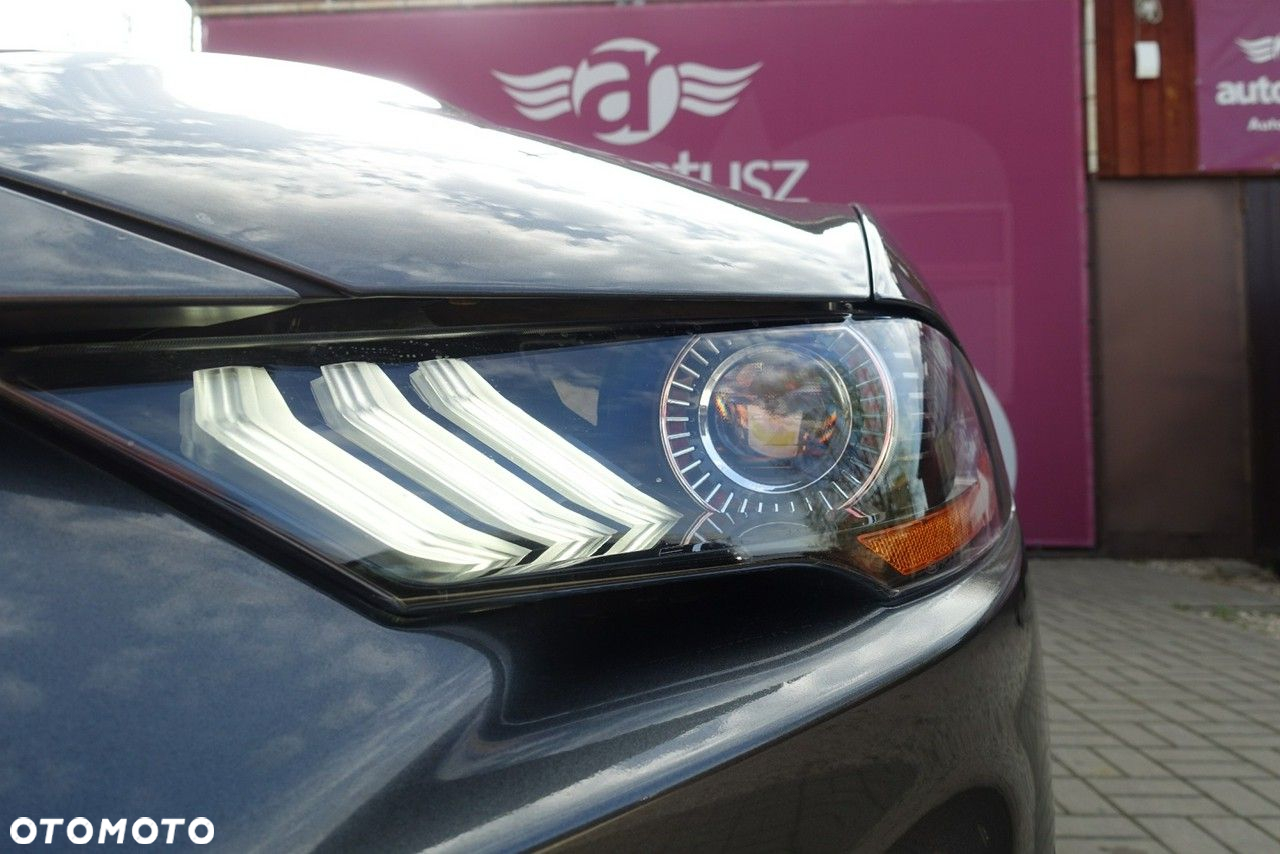 Ford Mustang - 17