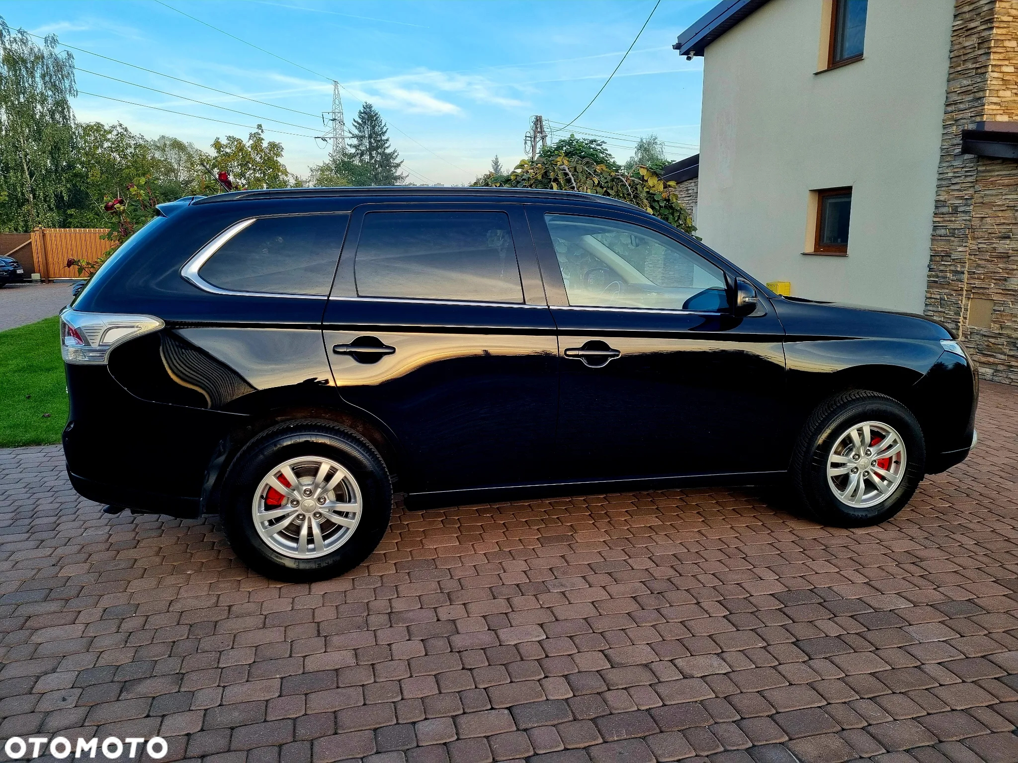 Mitsubishi Outlander - 12