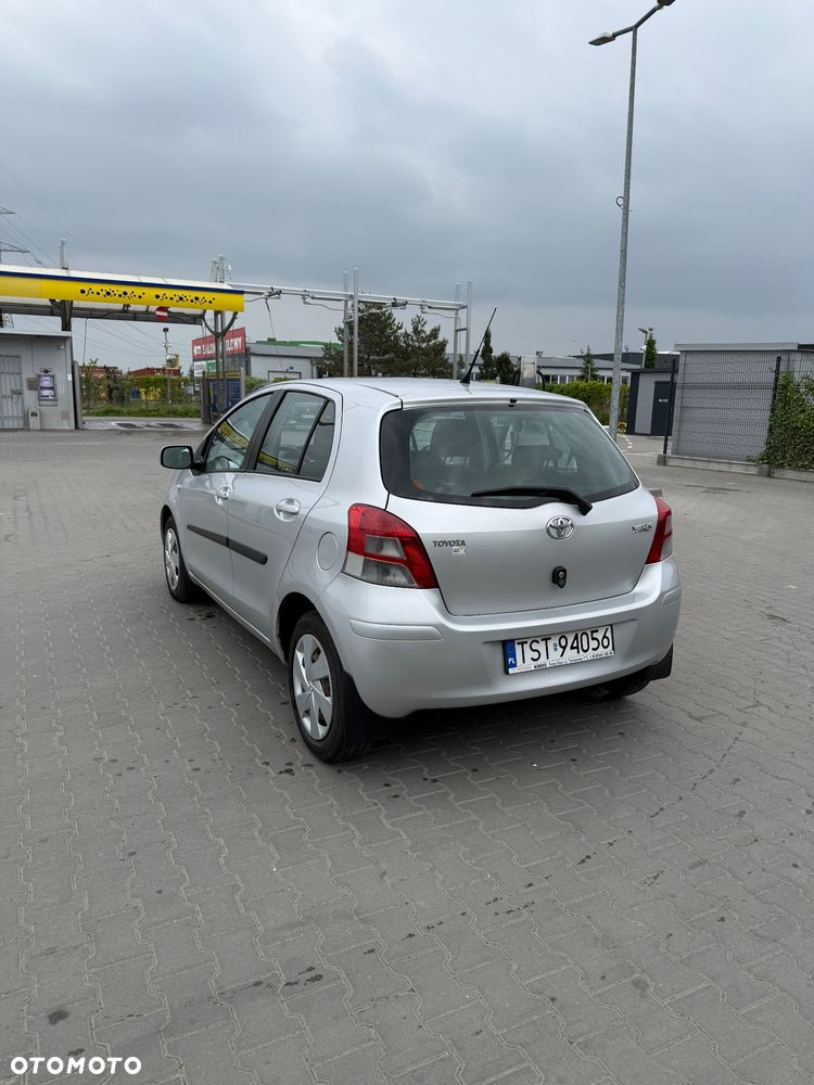 Toyota Yaris 1.33 Luna - 5