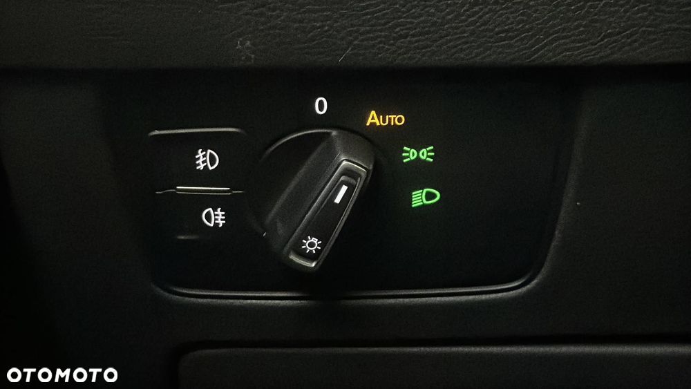 Volkswagen Passat 2.0 TDI EVO Business DSG - 34