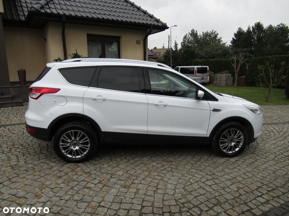 Ford Kuga 1.6 EcoBoost 2x4 Titanium - 12