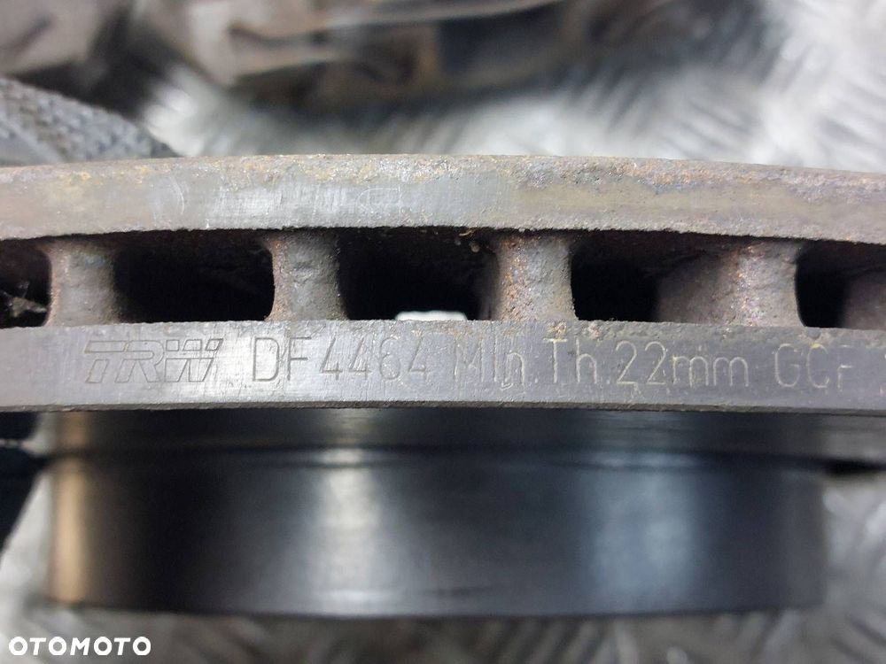 TARCZE HAMULCOWE PRZÓD + KLOCKI + ZACISKI VOLKSWAGEN PASSAT B6 2.0 TDI - 6