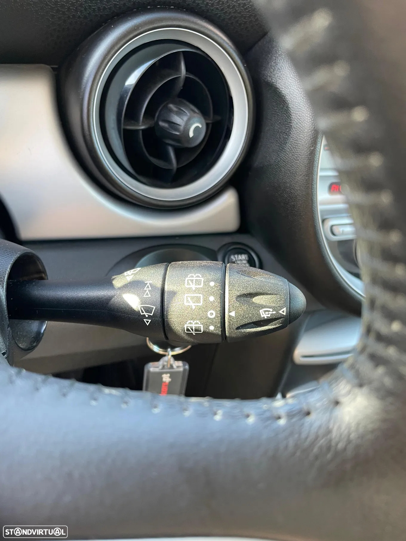 MINI 3 Portas One 1.4 - 24
