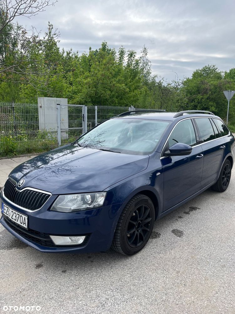 Skoda Octavia 1.6 TDI Edition DSG - 2