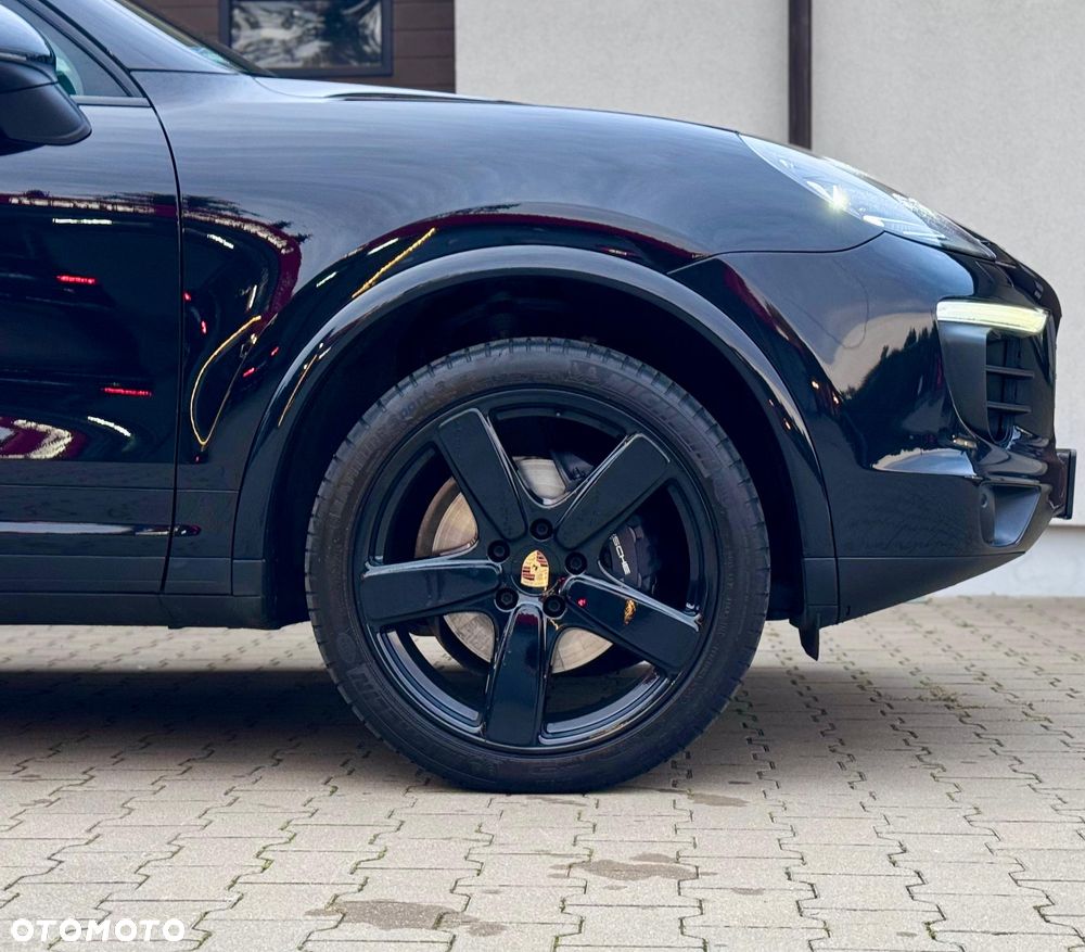 Porsche Cayenne Platinum Edition - 13