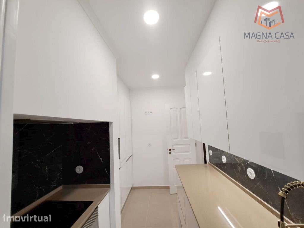 Apartamento T3 para venda na Avenida General Roçadas - Lisboa, tota... - Grande imagem: 3/51