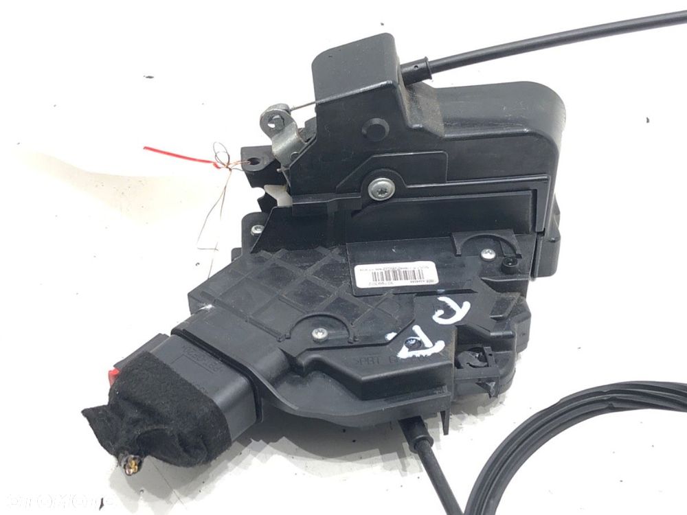 ZAMEK DRZWI PRAWY PRZÓD  VOLVO C30 (533) 2006 - 2013 1.6 D2 84 kW [115 KM] olej napędowy 2010 - - 2