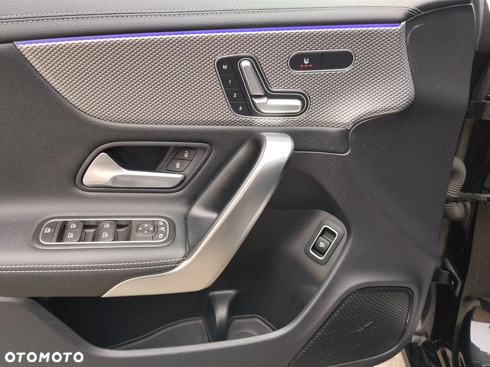 Mercedes-Benz CLA 200 d Progressive - 39