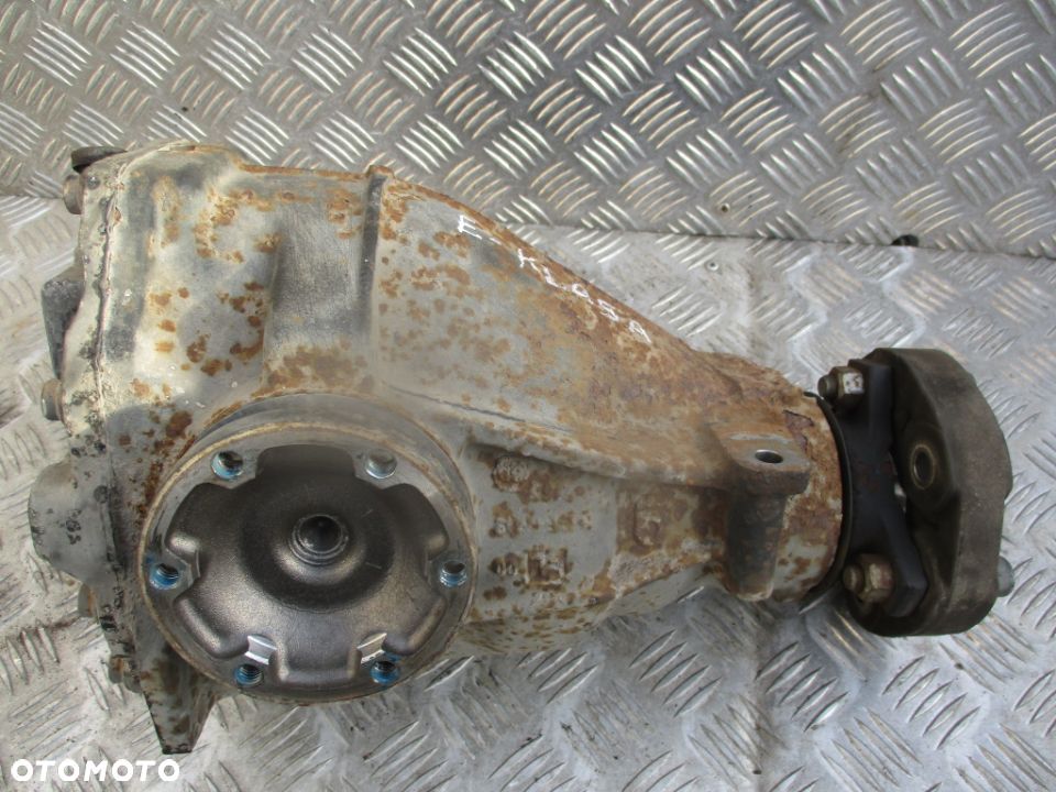 Most tylny 2103513308G Mercedes E-klasa W210 2.2 CDI - 3