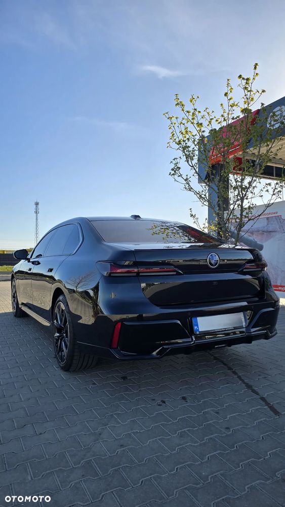 BMW Seria 7 ver-740d-xdrive-mhev-m-sport-sport - 7