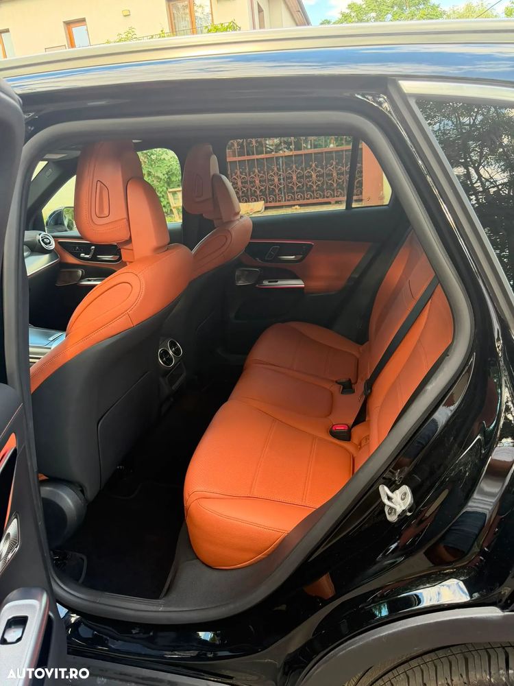 Mercedes-Benz GLC 300 4MATIC 9G-TRONIC Edition Avantgarde - 9