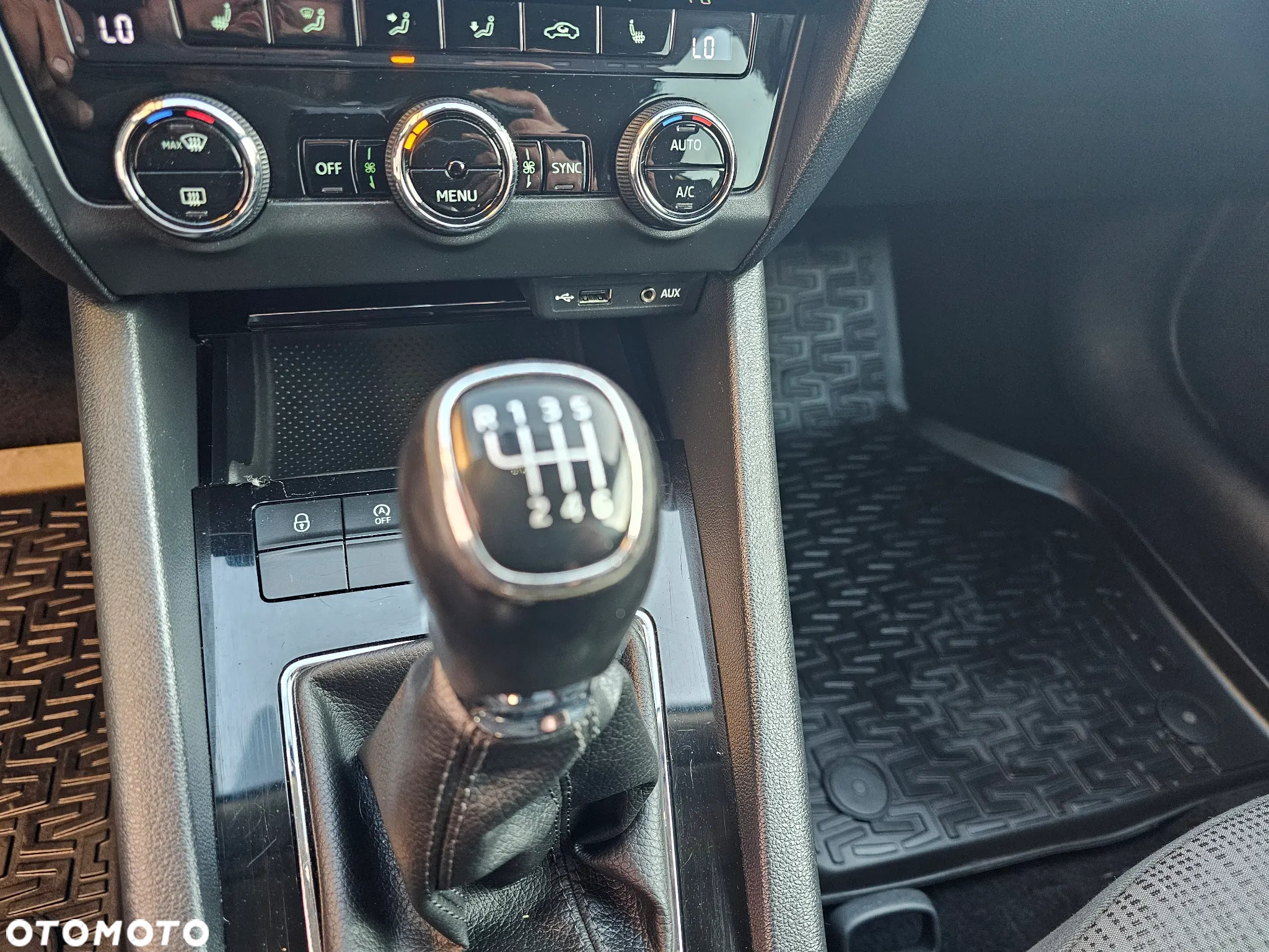 Skoda Octavia 2.0 TDI Elegance - 27