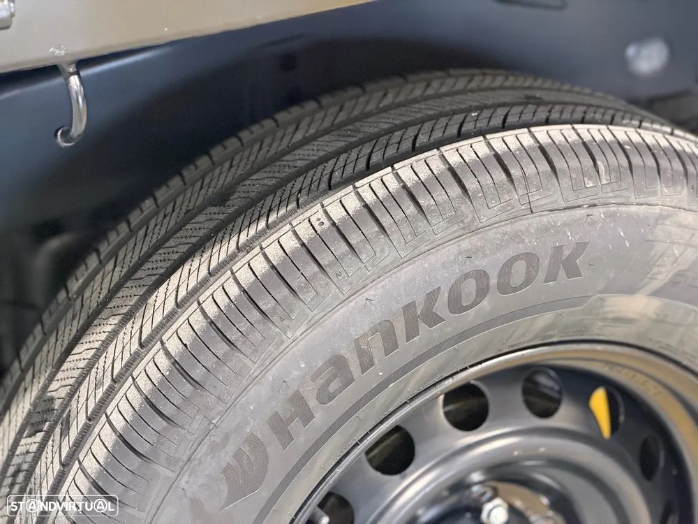 Toyota Hilux 2.4 D-4D CD 5L - 29