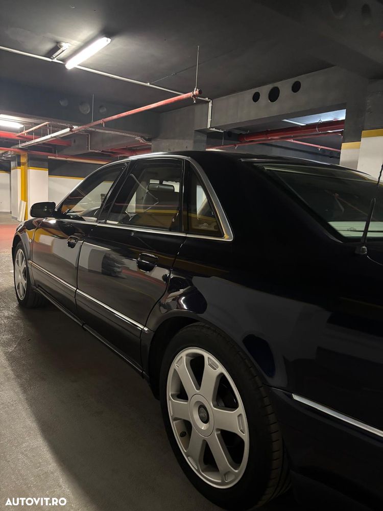 Audi S8 - 11