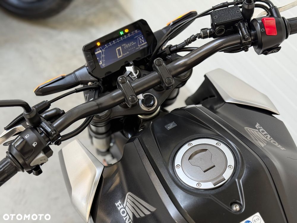 Honda CB - 28