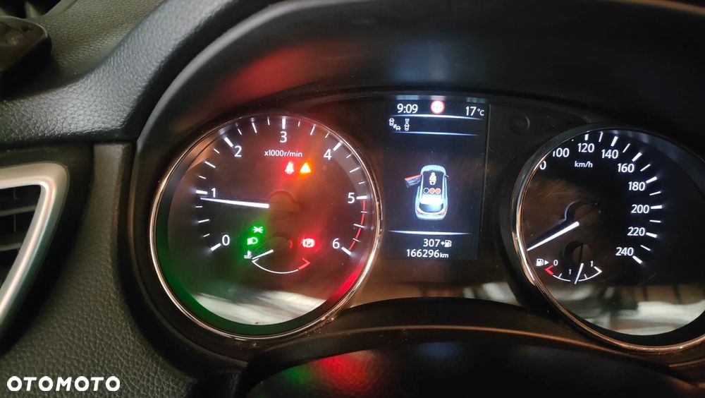 Nissan Qashqai 1.5 dCi Tekna - 12