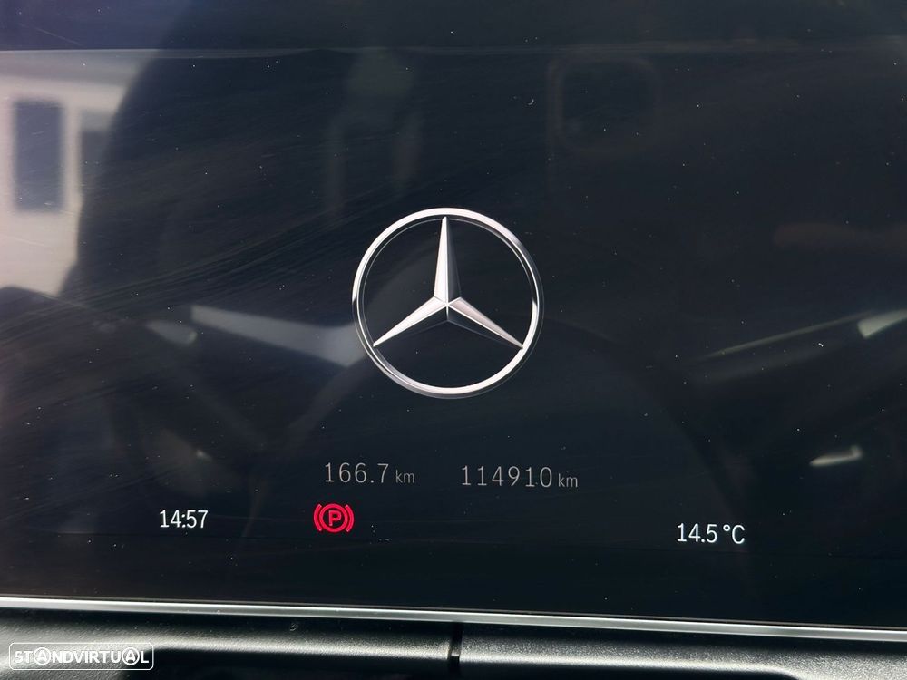 Mercedes-Benz C 300 e AMG Line - 9