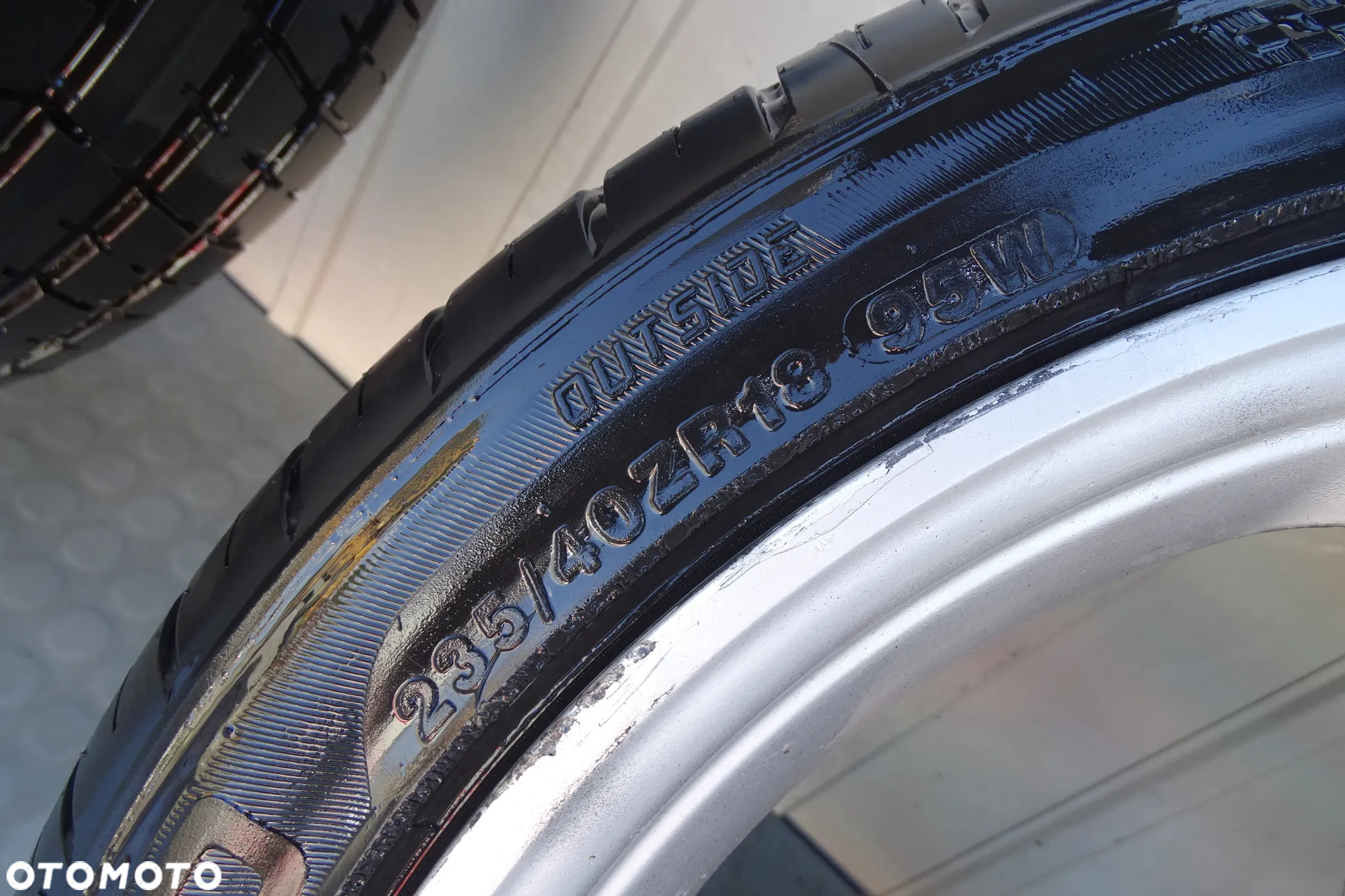 Mercedes E W212 W207 W211 C W205 CLS W218 Felgi 18 z oponami 8,0Jx18 ET48 8.5Jx18 ET45 2124013602 2074011502 - 7