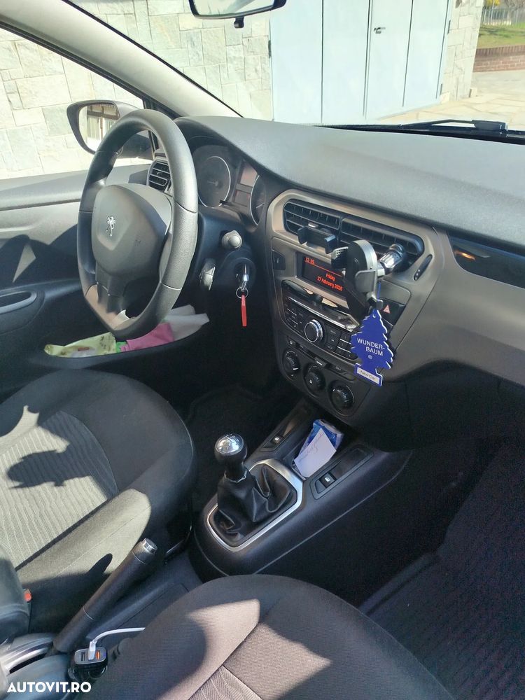 Peugeot 301 1.2 PureTech Allure - 2