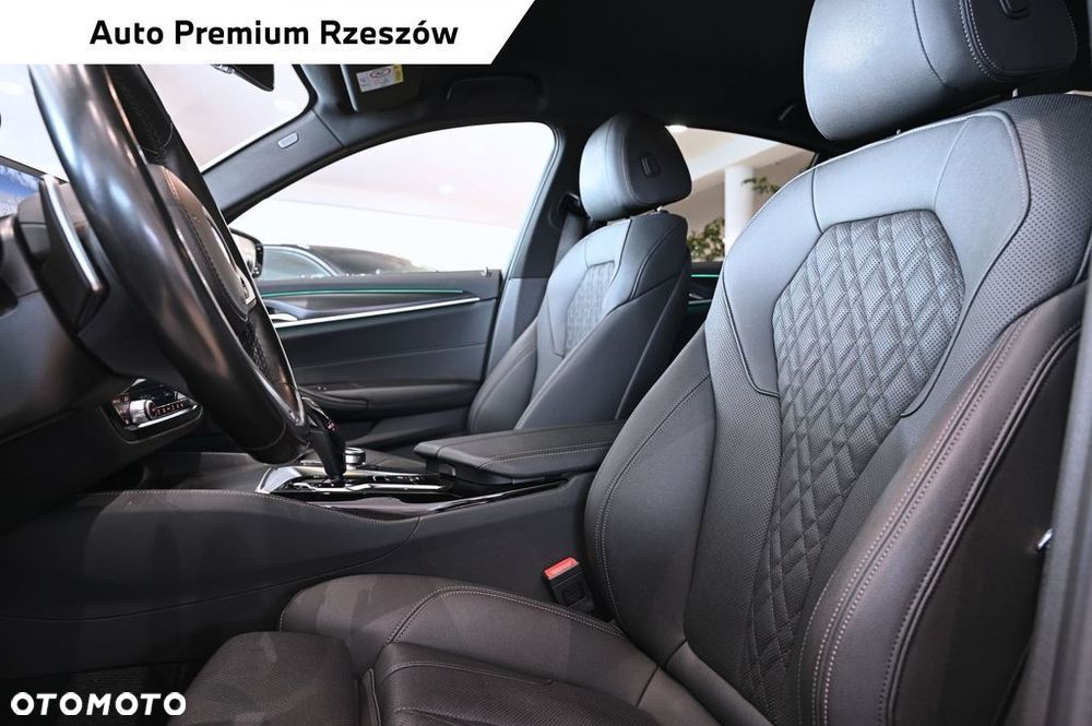 BMW Seria 5 520d xDrive mHEV - 10