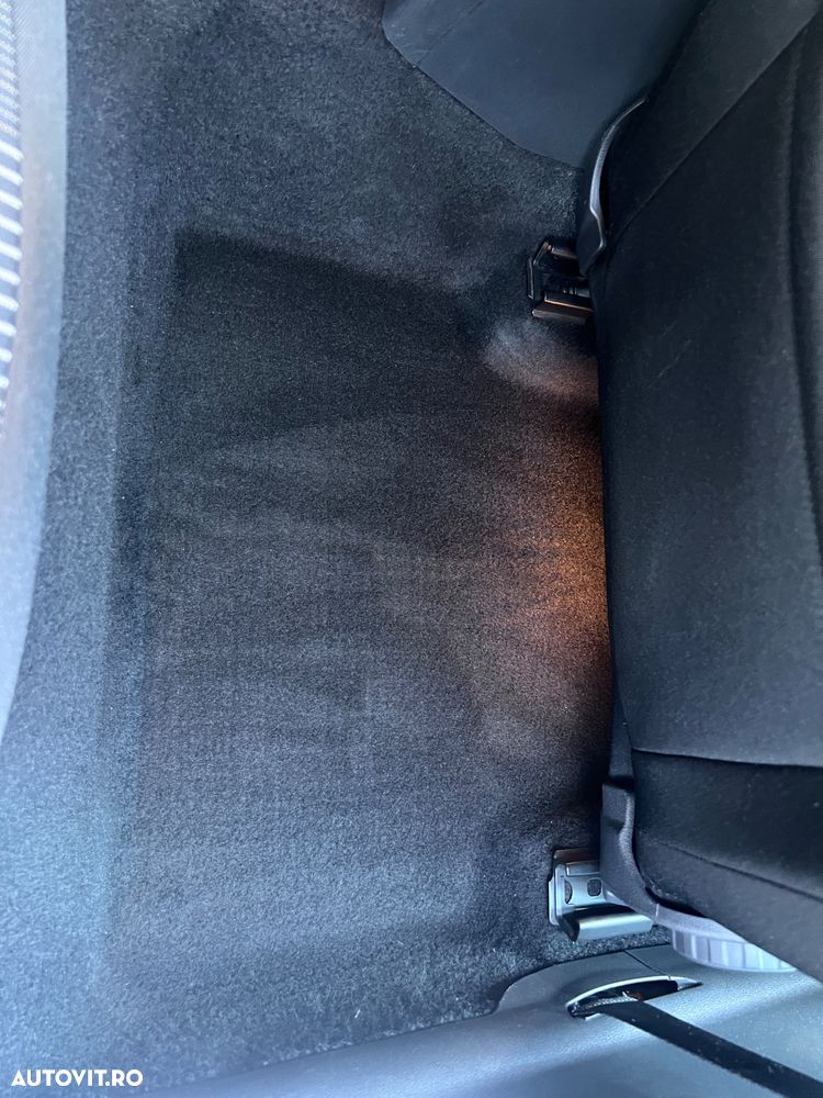 Skoda Octavia 2.0 TDI DSG Style - 26