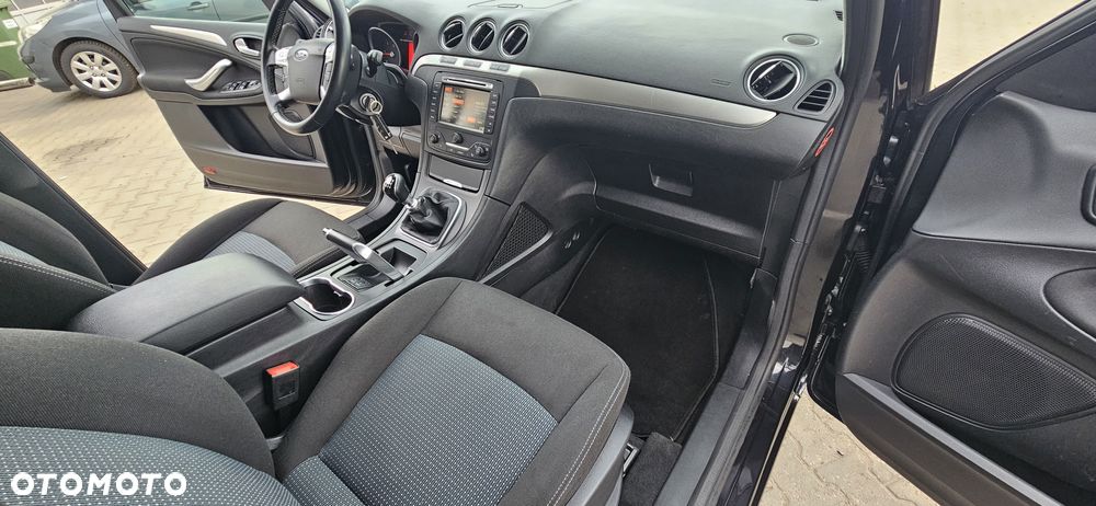 Ford Galaxy 2.0 TDCi Ghia - 17