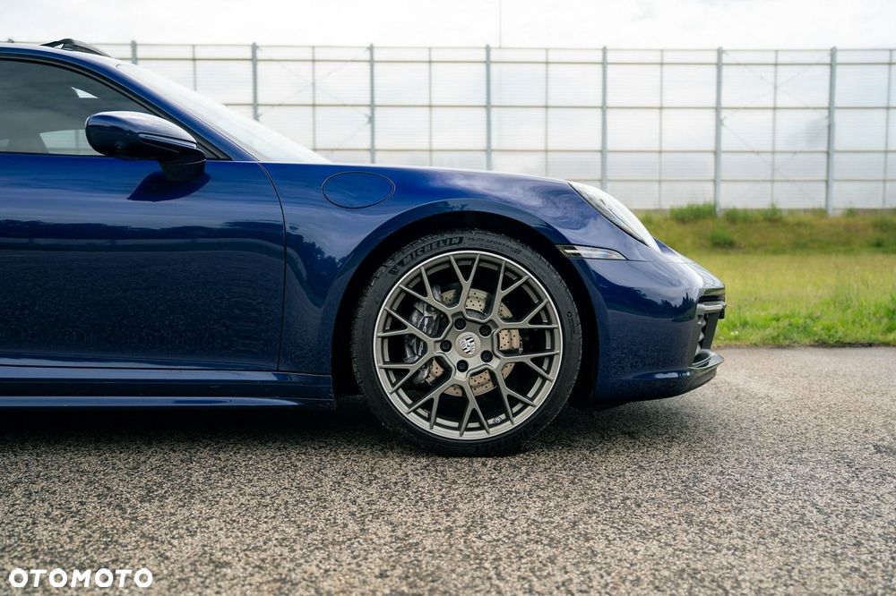 Porsche 911 Carrera PDK - 10