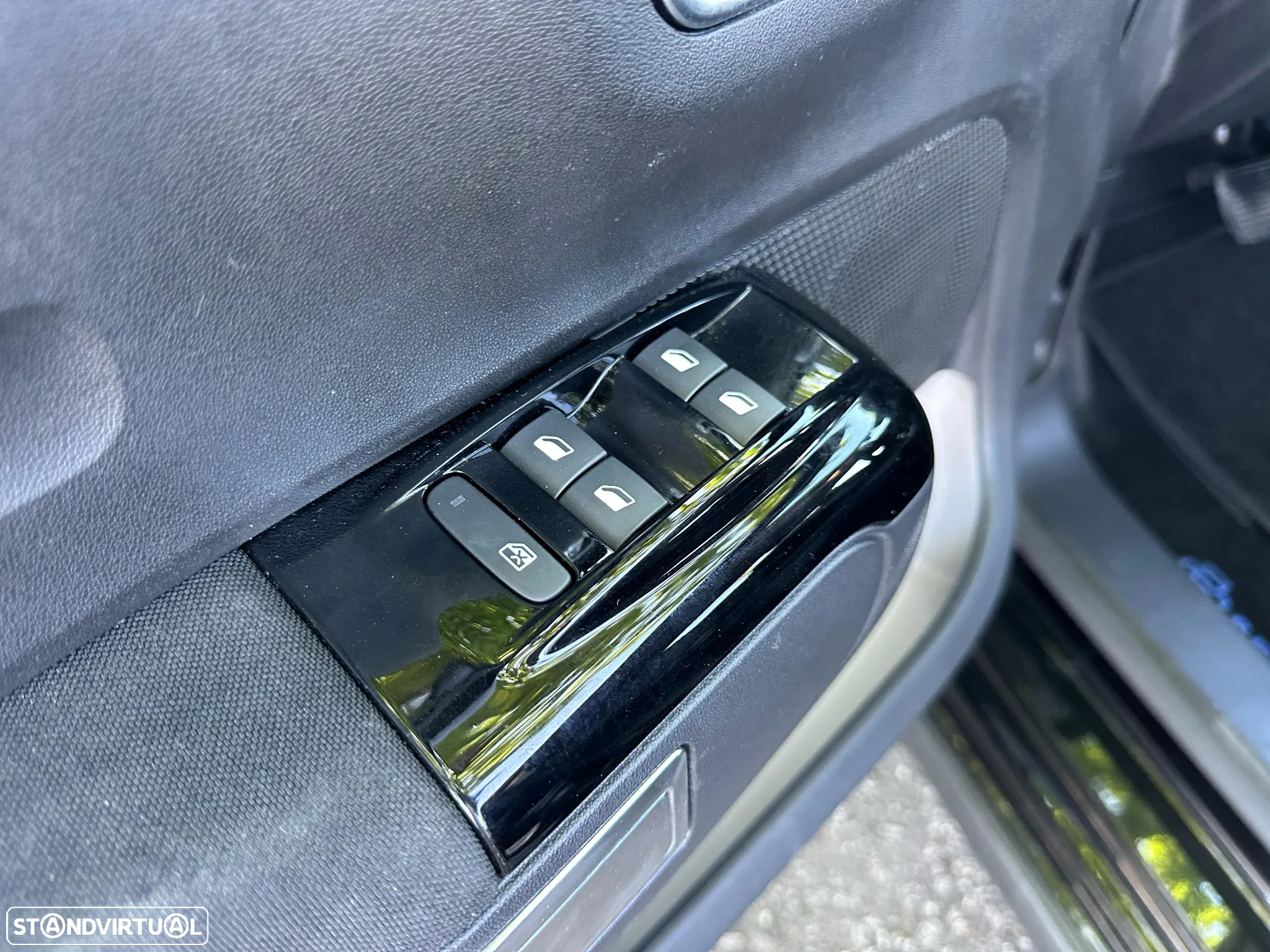 Citroën C3 Pure Tech 110 S&S EAT6 ELLE ONLINE EDITION - 17