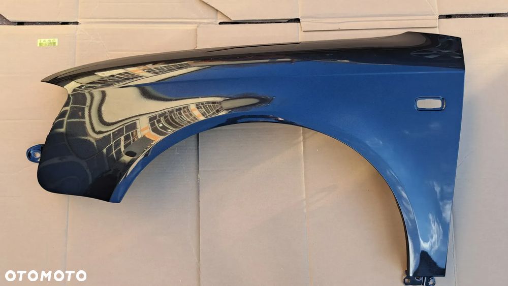 Błotnik AUDI A4 B7 LZ7L (LAVAGRAU ciemny szary metalik) lewy przód do modeli sedan kombi od 2004 do 2007 - 1